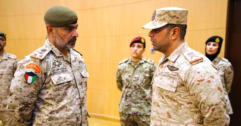 اللواء الجابر يطلع على إجراءات تسجيل «الدفعة الأولى» من النساء للالتحاق بالخدمة العسكرية