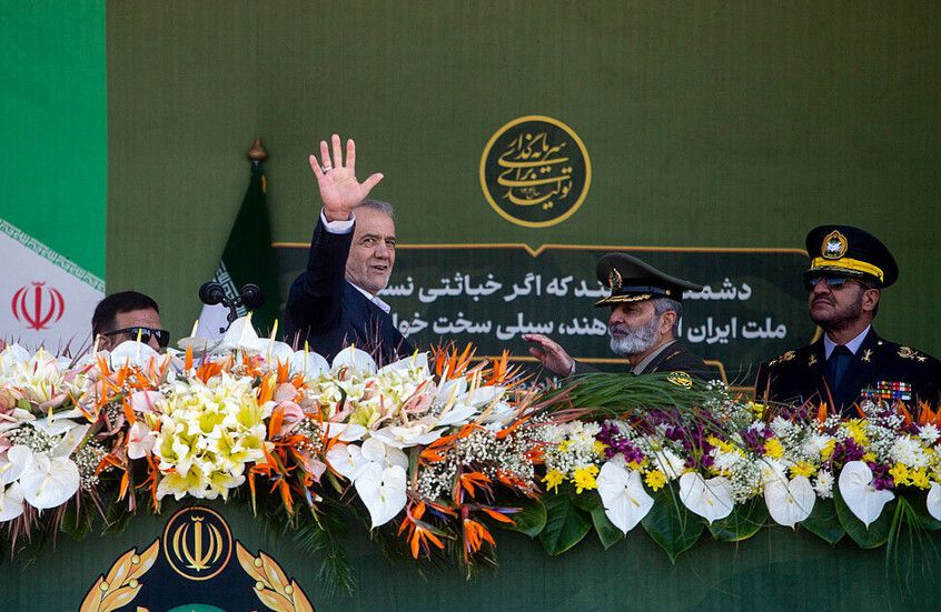 بزشكيان يوجه رسالة إلى الشعب الإيراني: العدو تلقى عقابا قاسيا