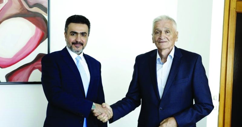 رئيس برلمان البوسنة مستقبلاً السفير البناي