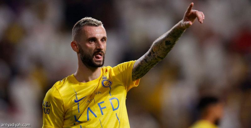 الشباب يطلب «بروزو»