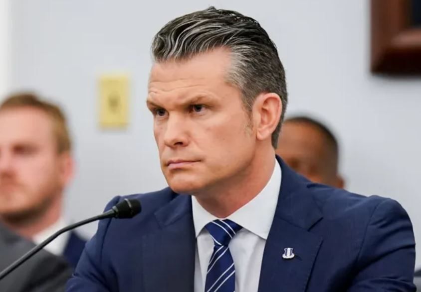 وزير الدفاع الأمريكي: المنشآت النووية الإيرانية دمرت تماما