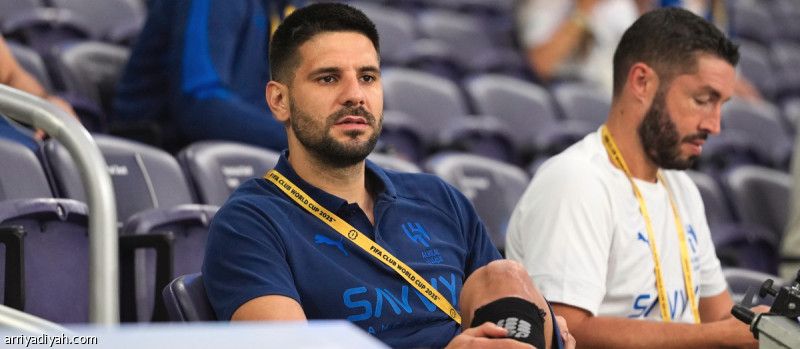 قبل السيتي.. ميتروفيتش خارج الحسابات