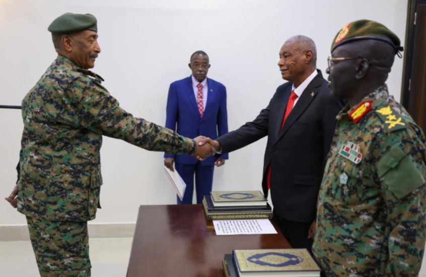 السودان.. البرهان يعين وزيرين جديدين للدفاع والداخلية