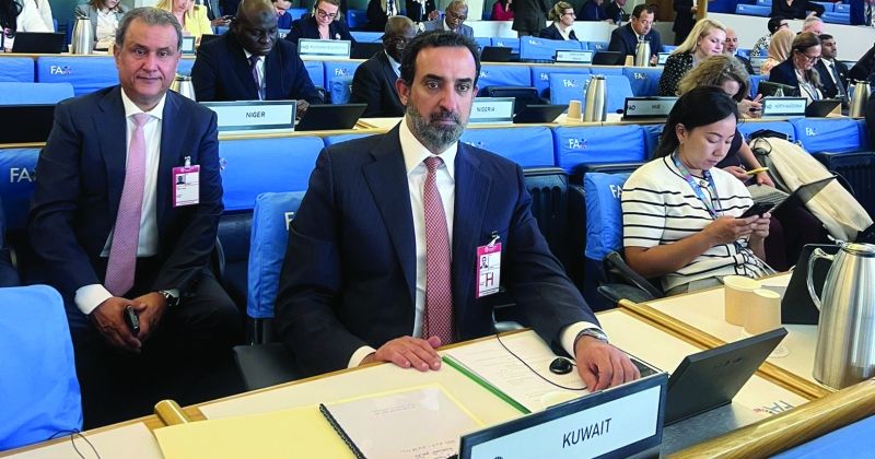 السفير ناصر القحطاني مترئساً وفد الكويت بالاجتماع