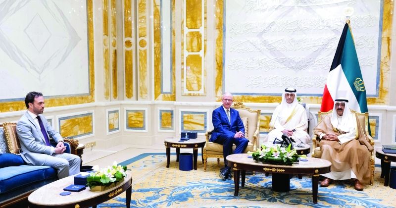 الأمير يطّلع على باكورة المناهج التعليمية الجديدة