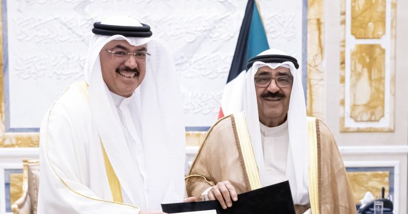 سمو الأمير يتسلّم تقريراً حول نتائج الثانوية العامة ويطلع على باكورة المناهج الجديدة