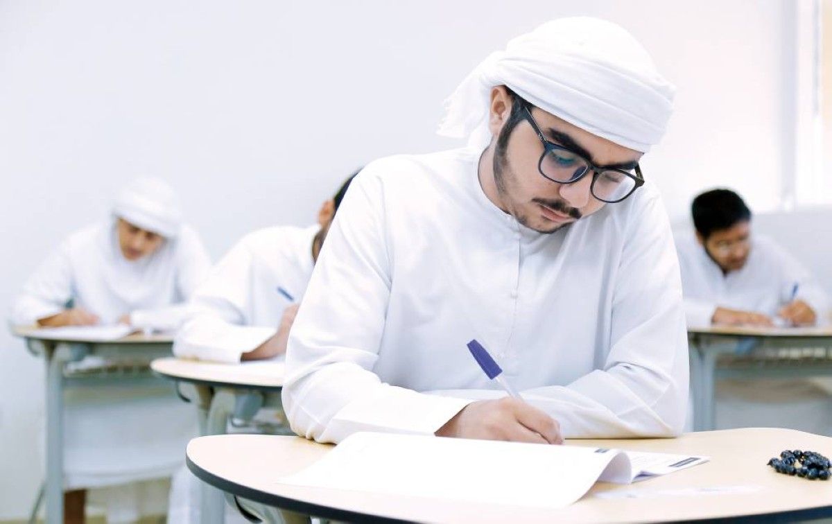 إدارات مدرسية : أسئلة اختبارات الإعادة من مقررات الفصل الثالث