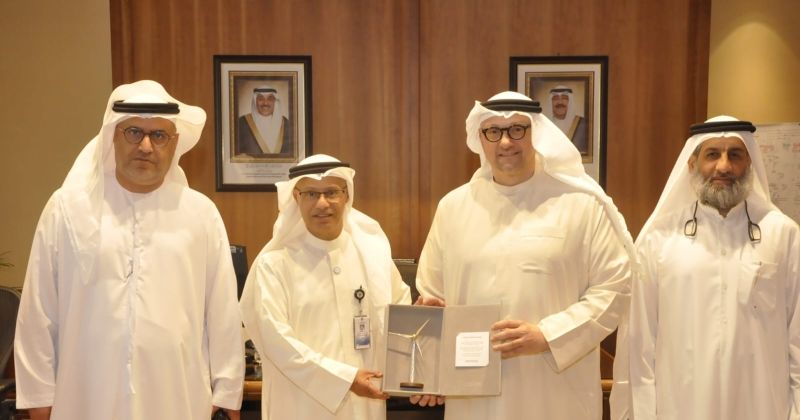 «الكهرباء» تبحث و«مصدر» الإماراتية التعاون المشترك في الطاقة المتجددة