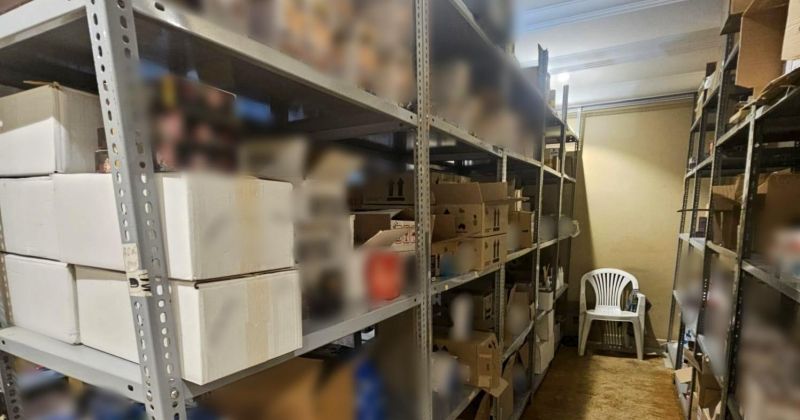 أحد المخازن التي أغلقتها الصحة