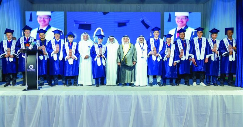 مدارس «النجاة» احتفت بأوائل الثانوية العامة 2025