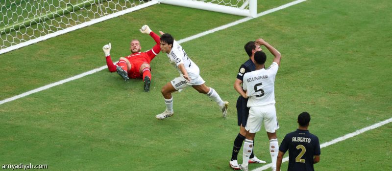 جارسيا يزاحم ليوناردو على وصافة الهدافين