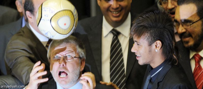 سجن سارق كرة نيمار 17 عاما