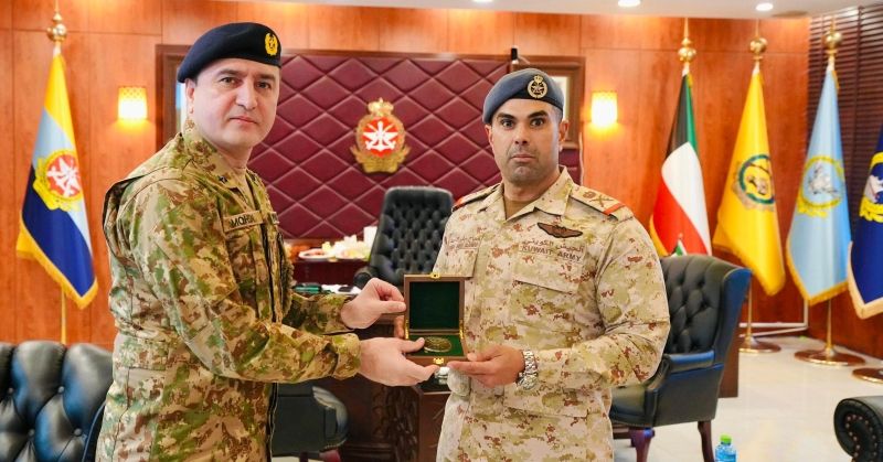 نائب رئيس الأركان يستقبل الملحق العسكري الباكستاني