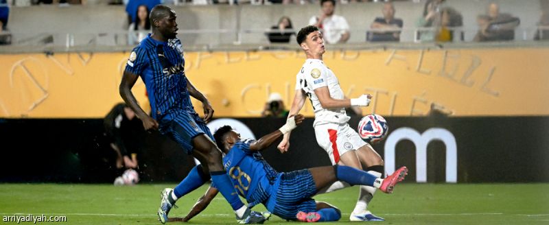 شباك الهلال تُدخل فودين نادي الـ100