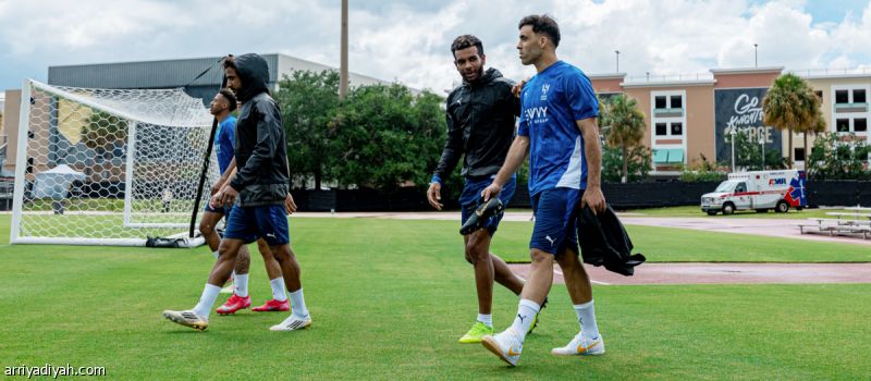 حمد الله تاسع مغربي يحمل الشعار الأزرق