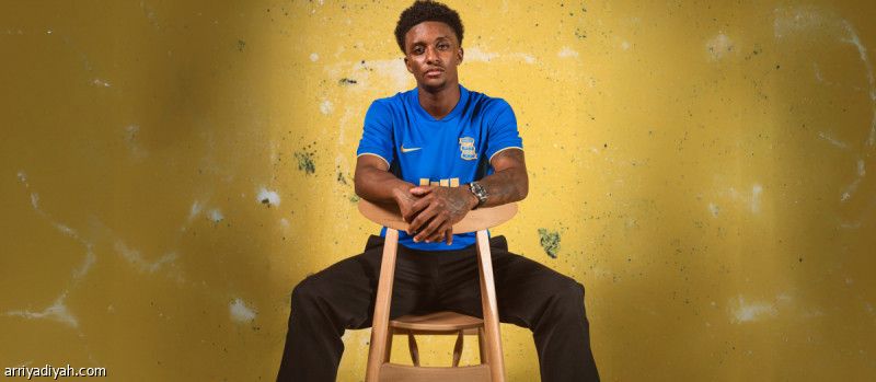 الاتفاق يبيع عقد جراي إلى برمنجهام