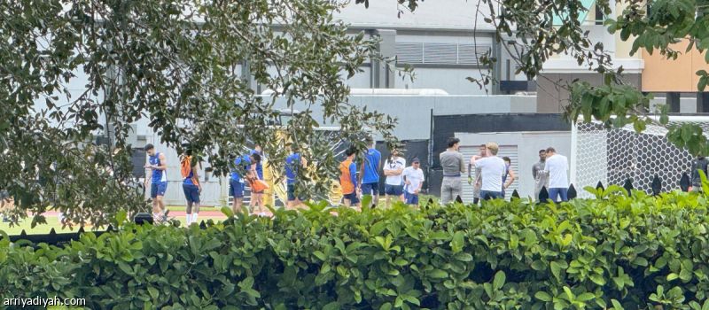 الأمطار تعطل الهلال 40 دقيقة وتحجب الإعلام