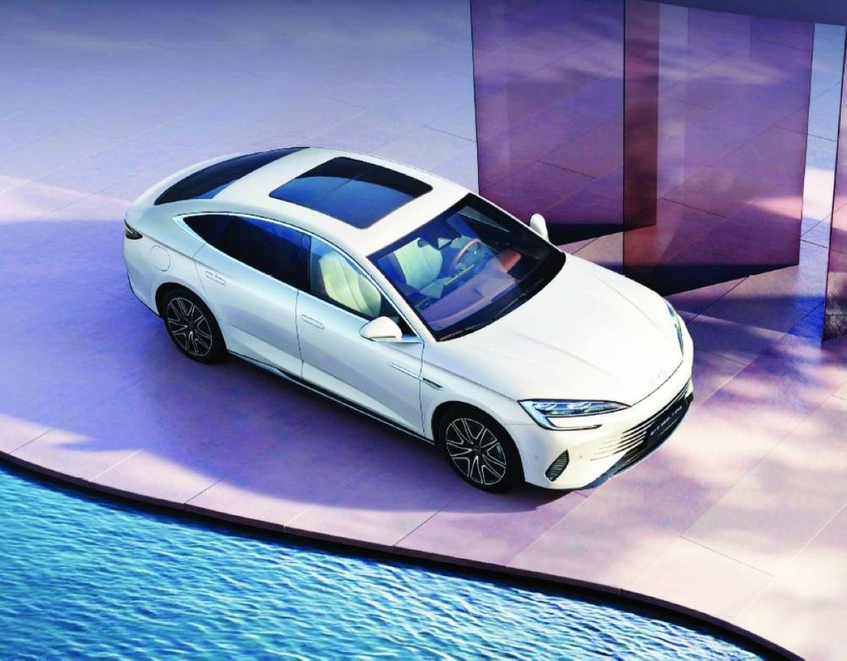 «بي واي دي سيل 7» في أسواق الإمارات