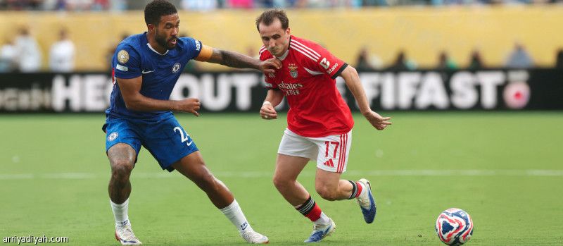 قائد «البلوز» يهاجم ملاعب المونديال