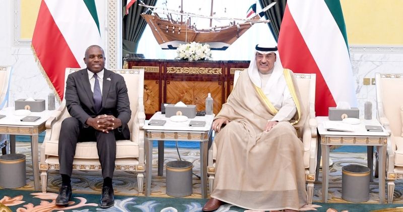 سمو ولي العهد يستقبل وزير الخارجية وشؤون الكومنولث والتنمية في المملكة المتحدة