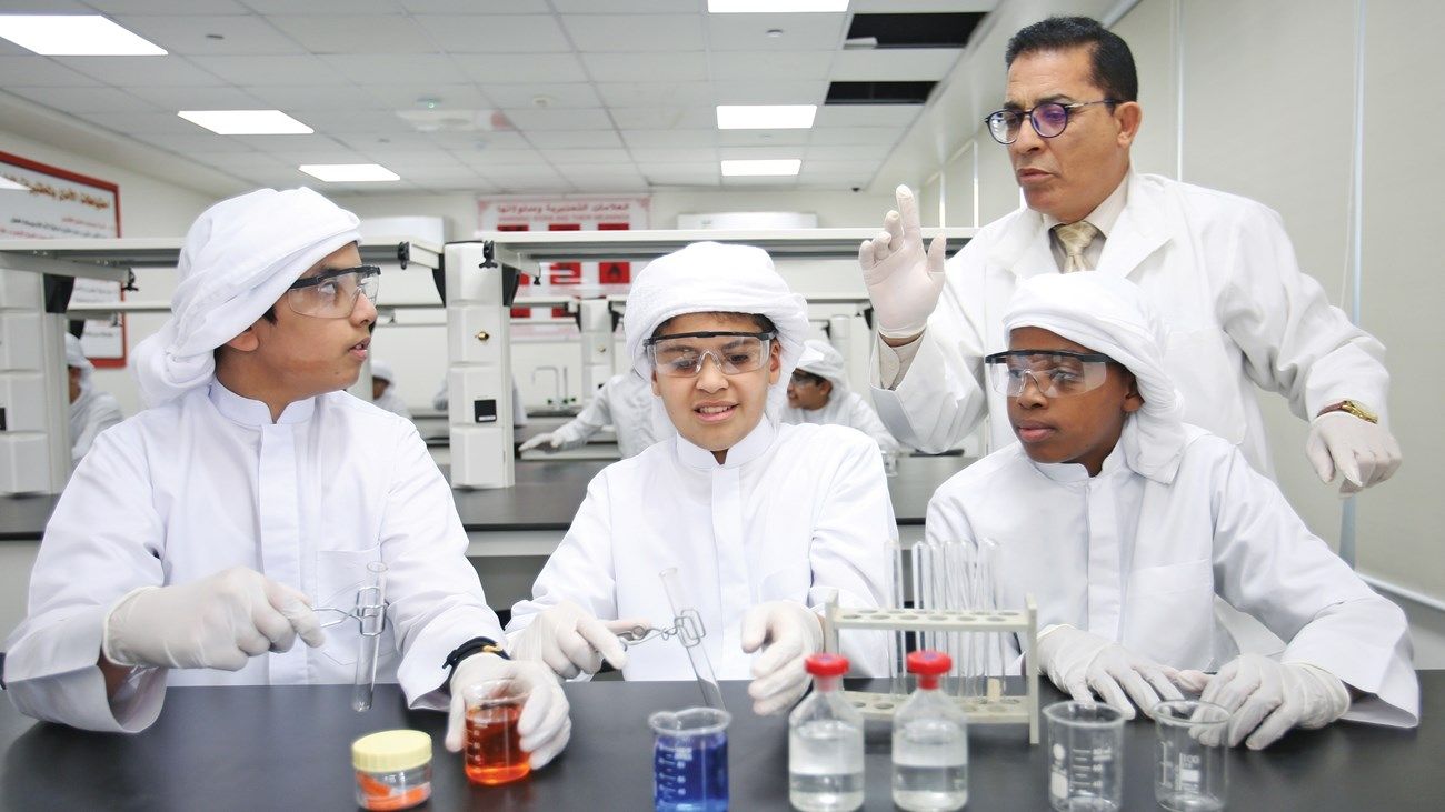 انطلاق مشاركة المنتخب السعودي للكيمياء في الأولمبياد الدولي 2025 بدبي