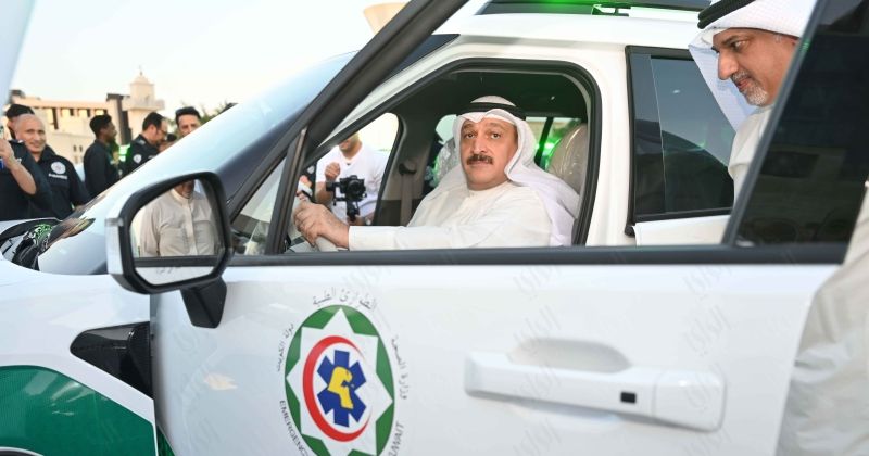 العوضي يدشن «المستجيب الأول» في منظومة الطوارئ الطبية.. بـ 28 سيارة