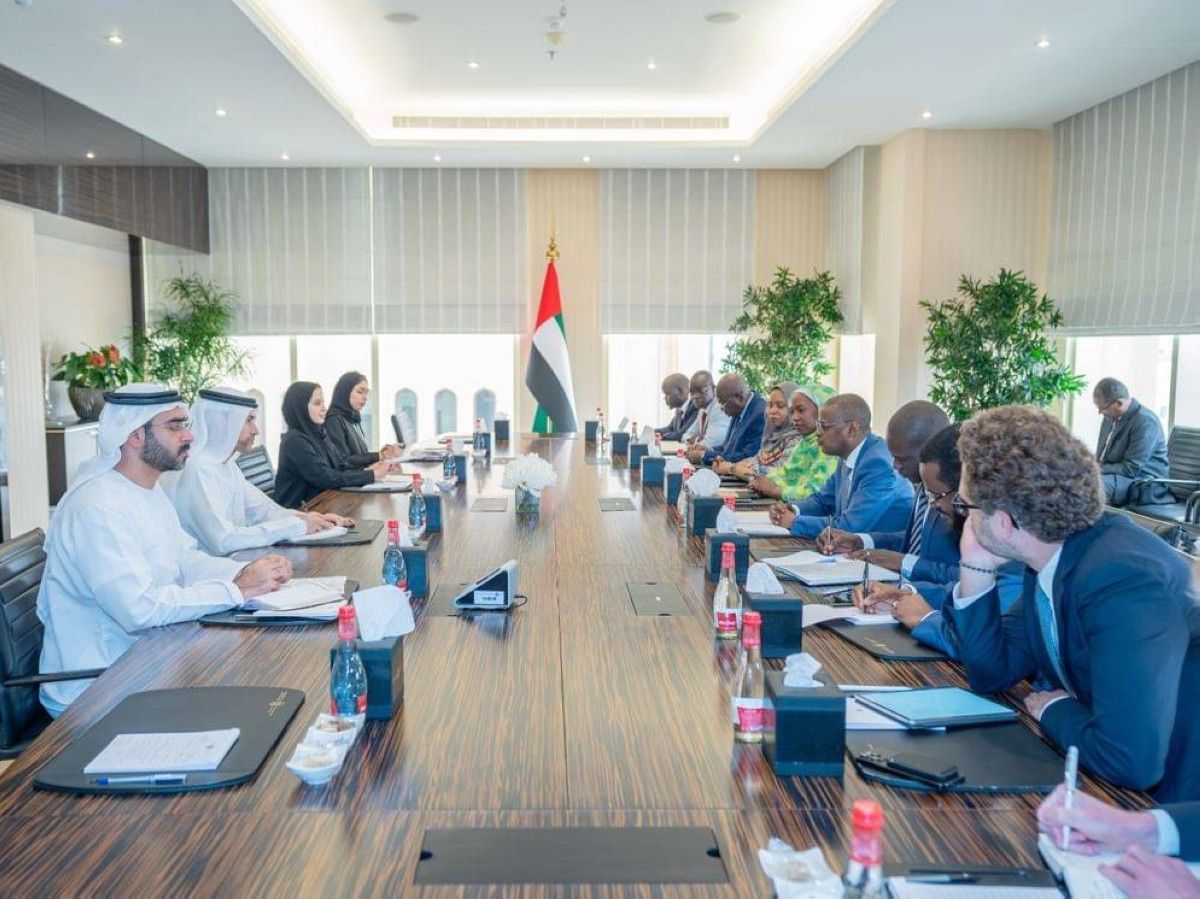 الإمارات وتشاد تبحثان تعزيز التعاون في القطاع المالي