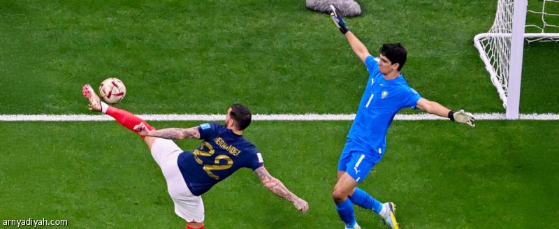 في الهلال.. ثيو يزامل 6 خصوم