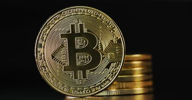 «بتكوين» تسجل مستوى قياسياً جديداً وتكسر حاجز الـ 116 ألف دولار