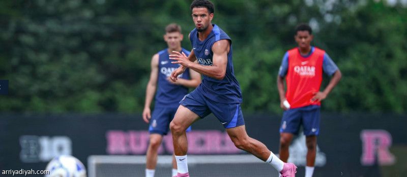 قطار باريس المثالي يصطدم بعقبة تشيلسي