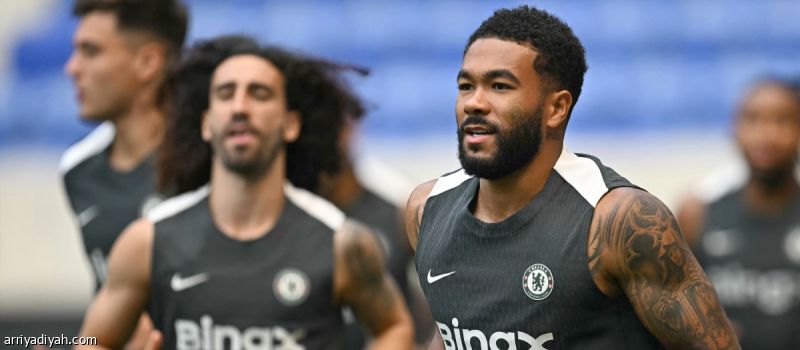 جيمس يستعيد خذلان الترشيحات في المهمة الذهبية