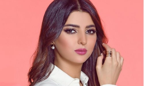 اختفاء مذيعة شهيرة بعد انتشار صور لها وإلغاء زفافها !