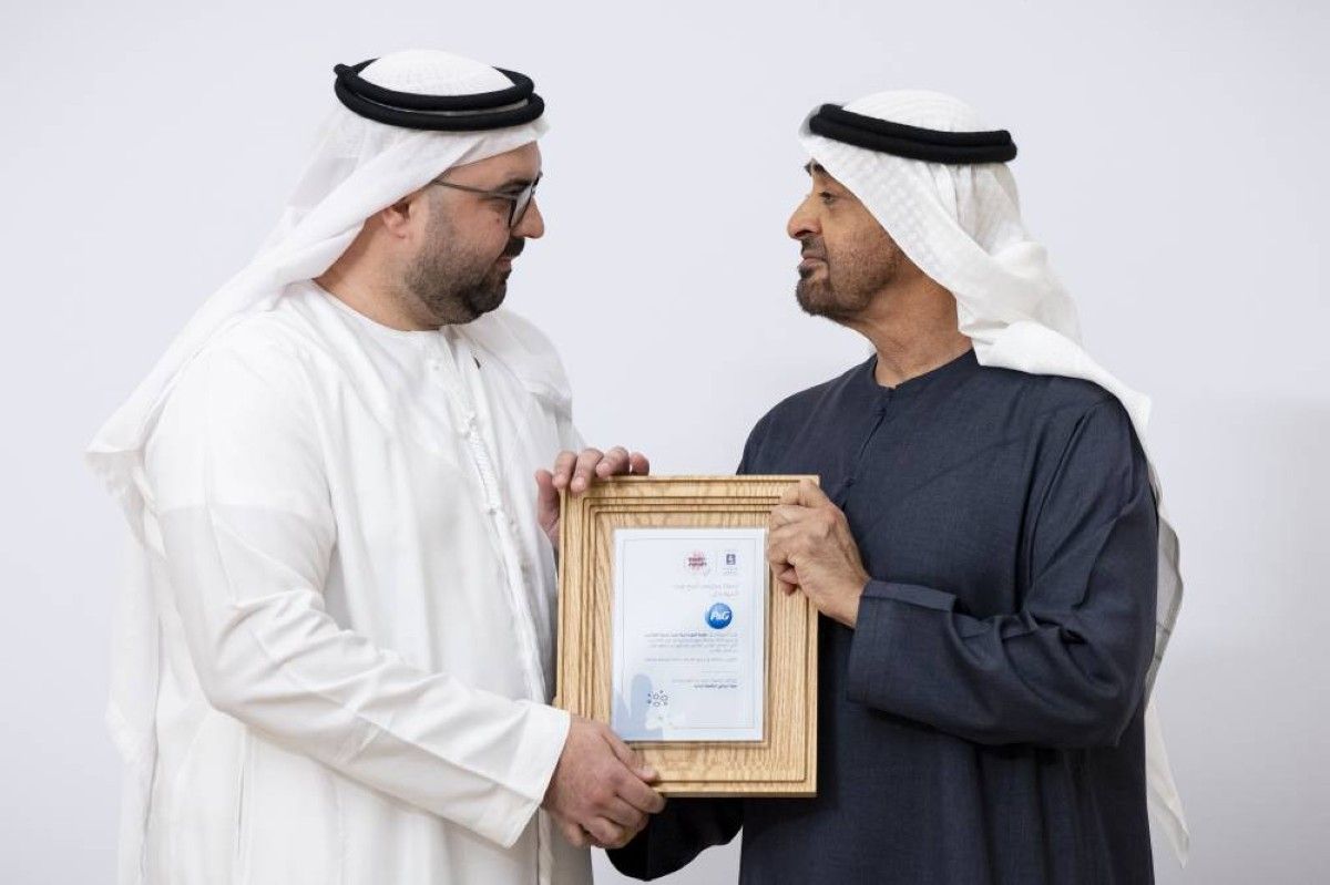 رئيس الدولة يكرم المؤسسات الحاصلة على"علامة الجودة لبيئة عمل داعمة للوالدين"