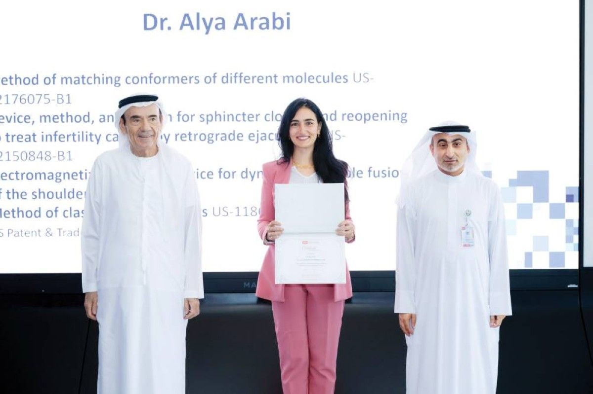 باحثة من جامعة الإمارات تنال 4 براءات اختراع في تصميم الأدوية والأجهزة الطبية