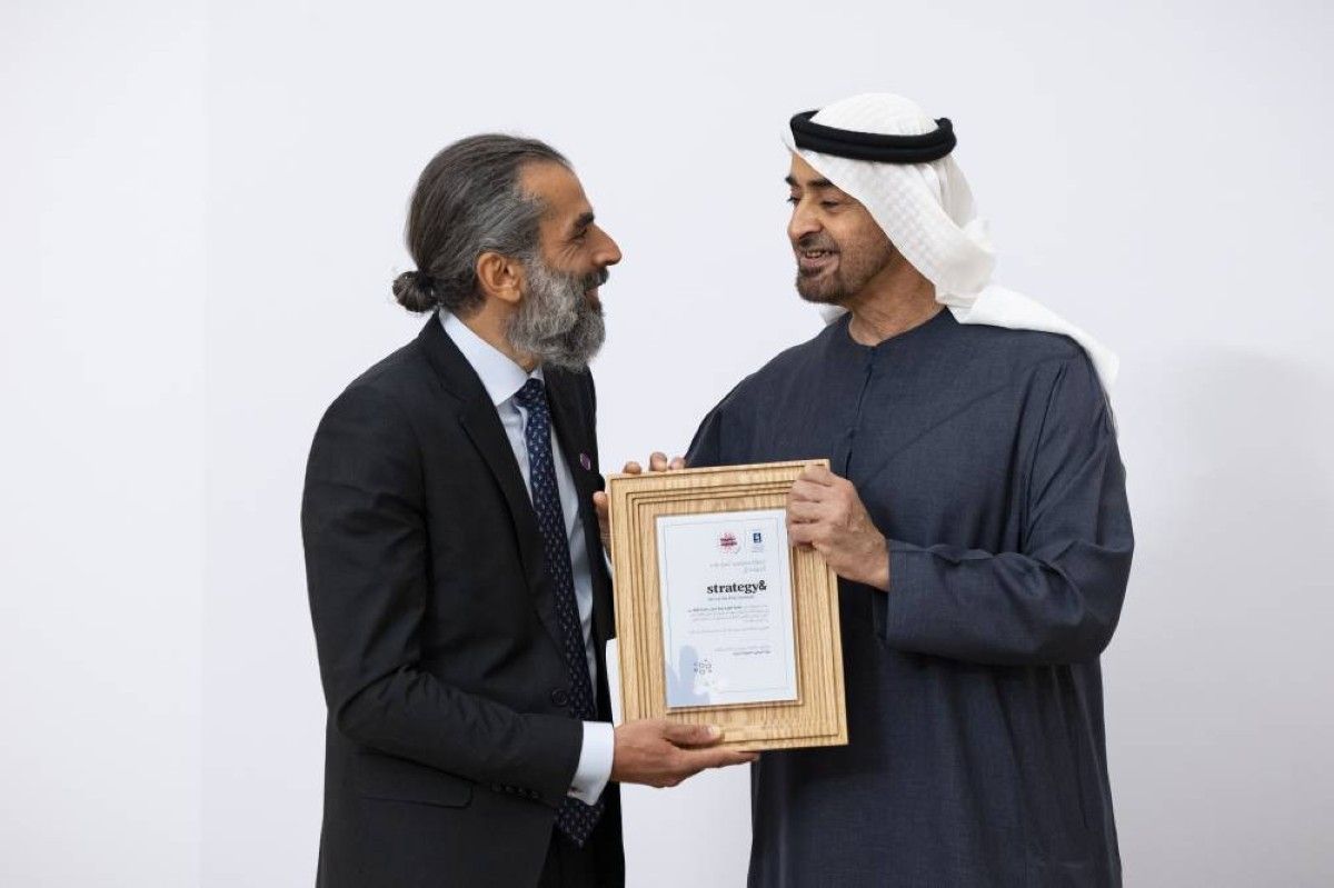 رئيس الدولة يكرم المؤسسات الحاصلة على"علامة الجودة لبيئة عمل داعمة للوالدين"
