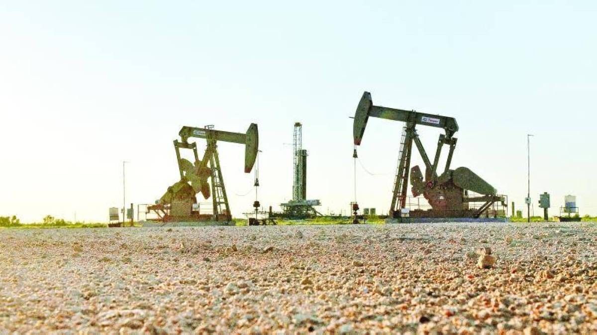 النفط يستقر مع تباين التقارير الاقتصادية الأمريكية