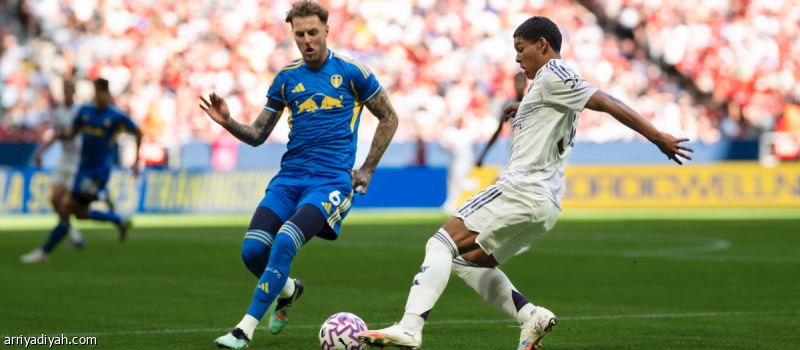 على ملعب الفراولة.. يونايتد يخفق في هز الشباك