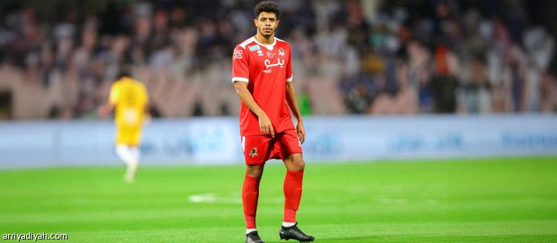 بـ 6 ملايين.. مكي شبابيا 3 مواسم