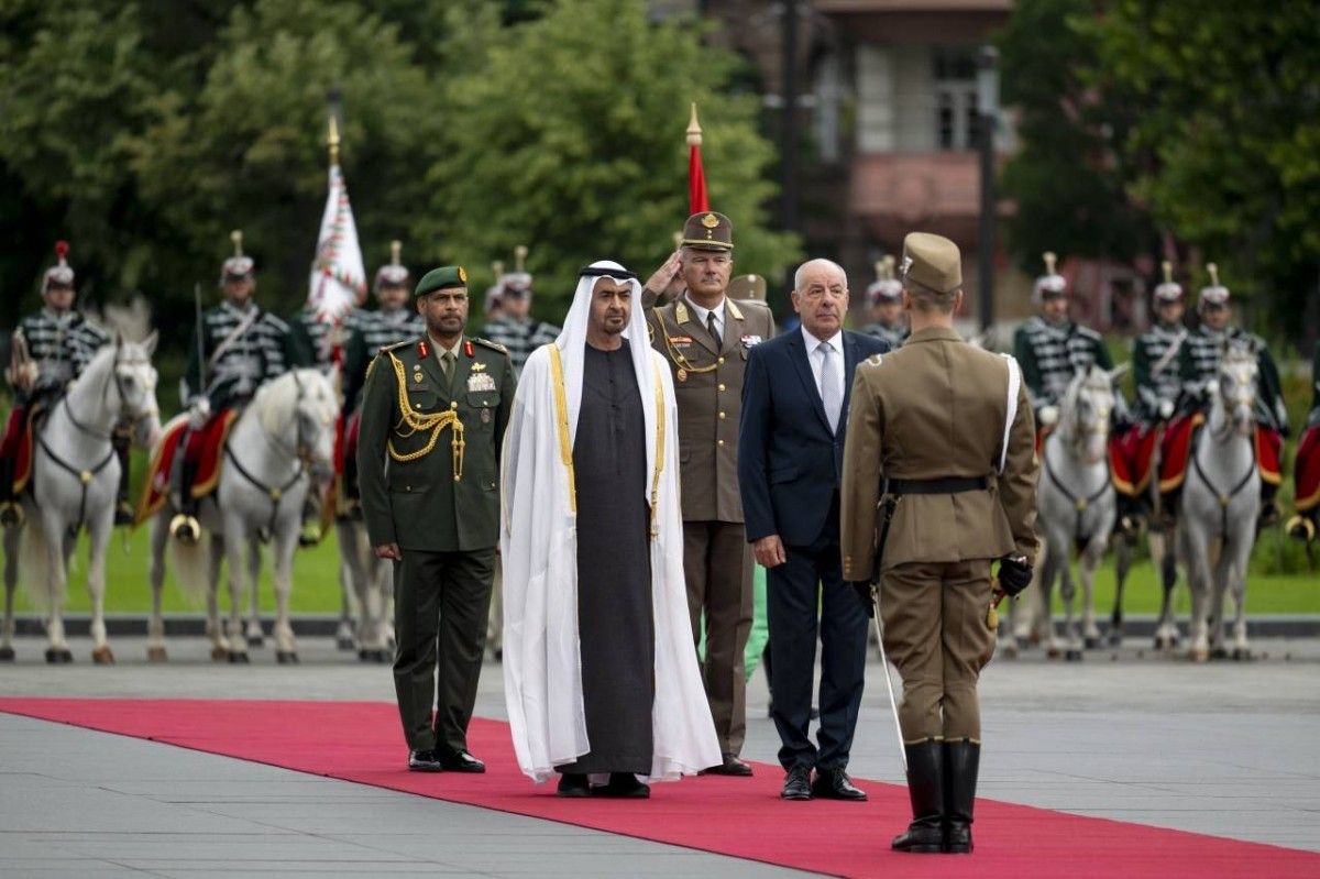 رئيس الدولة: الإمارات حريصة على مواصلة بناء جسور التعاون التنموي مع المجر