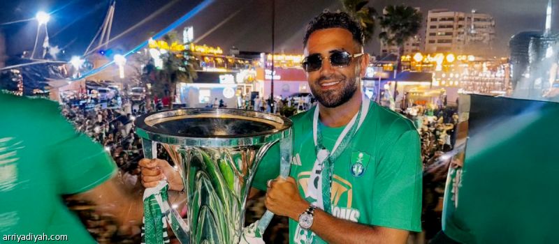 عبر لقاء بثته ليكيب.. محرز: حلمي اللعب مع ميسي في الأهلي