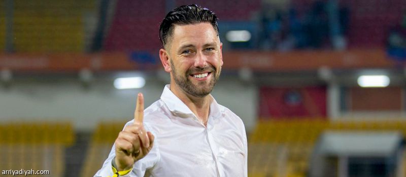 ضحية الهلال يقود الخلود