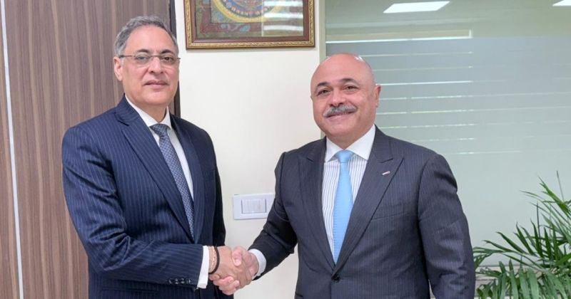 السفير مشعل مصطفى الشمالي وأسيم ماهاجان خلال اللقاء