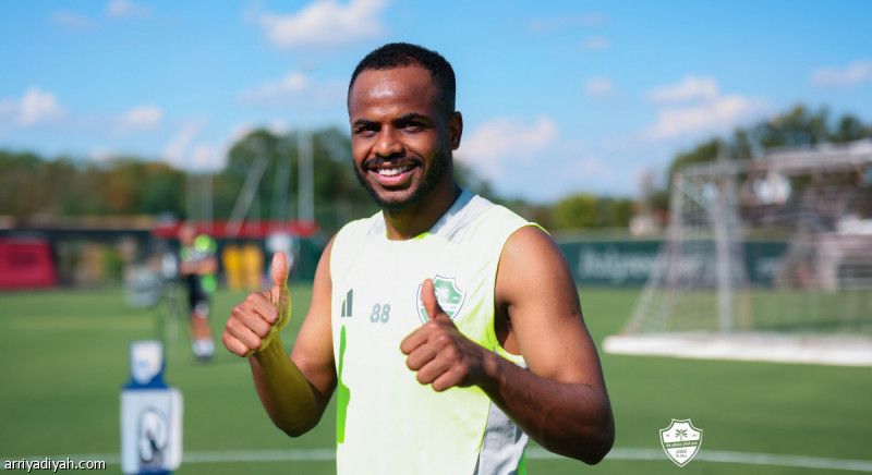 مجرشي والخيبري ينطلقان مع الأهلي