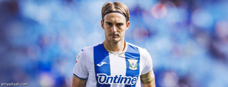 الرياض يقترب من خطف صفقة الزمالك.. ويوقع مع ناشئ الريال