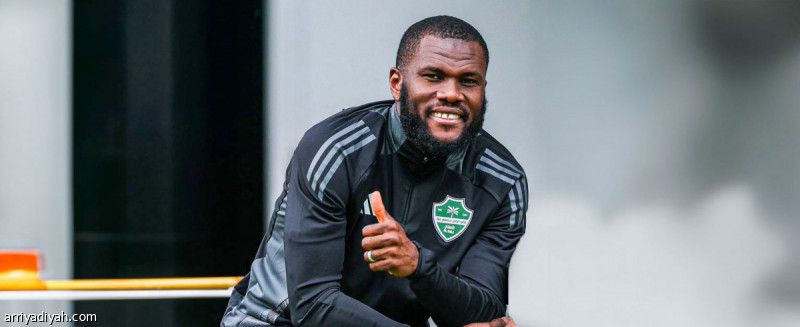 إيطاليان يطلبان كيسيه الأهلي