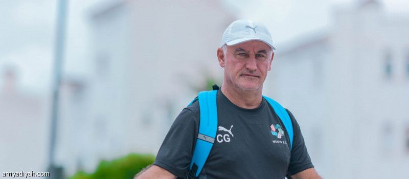 نيوم يفتتح تجاربه أمام ليفانتي