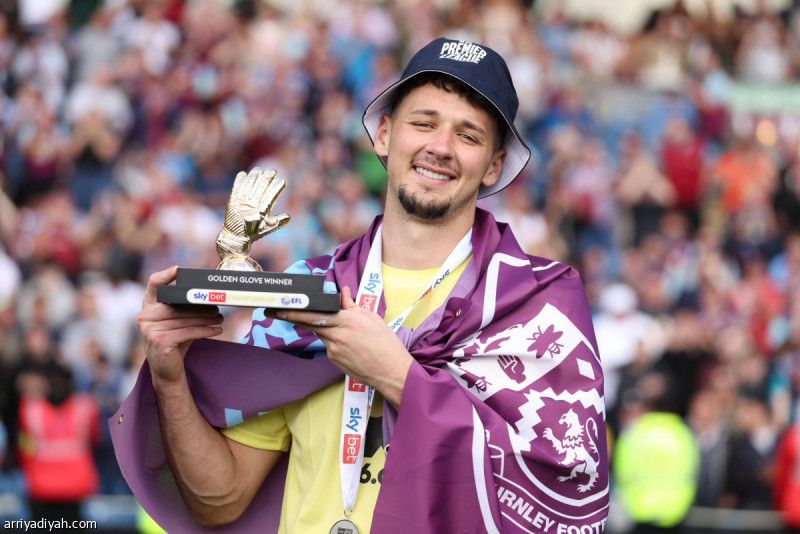 السيتي يستعيد ترافورد بـ 27 مليونا