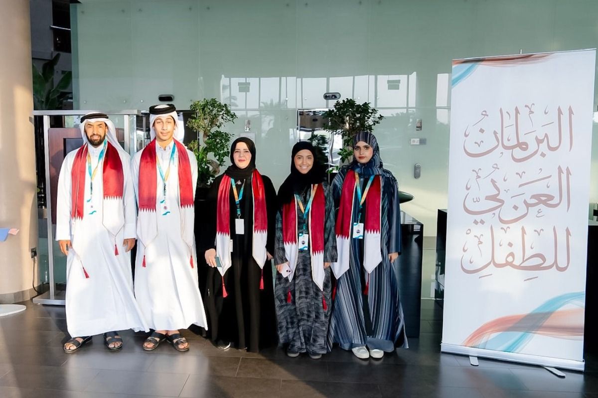 طلبة دولة قطر يناقشون الهوية الثقافية في البرلمان العربي للطفل بالشارقة