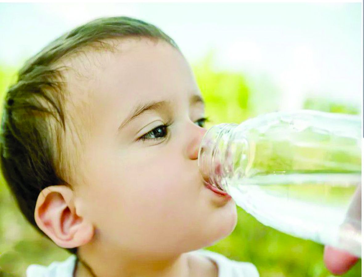 الرعاية: الأطفال أكثر عرضة للجفاف خلال الصيف