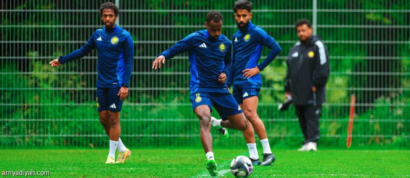 فيليكس داخل معسكر النصر.. وإجراءات روتينية قبل الإعلان